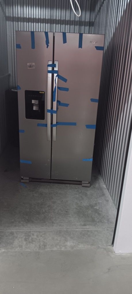 Whirlpool Dual Doors Refrigerator 