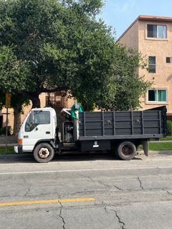 Isuzu NPR Flatbed / Work Truck