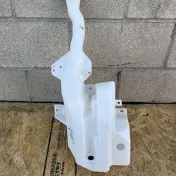 2018 -2023 Ford Mustang Wipers Reservoir CAPA  