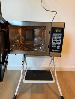 Cuisinart Stainless Steel Countertop Microwave Oven 0.9 Cu Ft 900W – Works Great