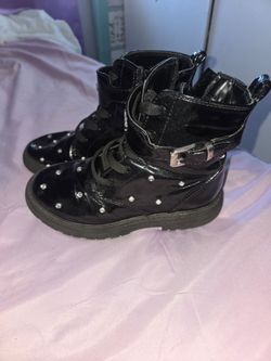 Girl boots