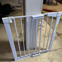 Baby Gate Pet Barrier