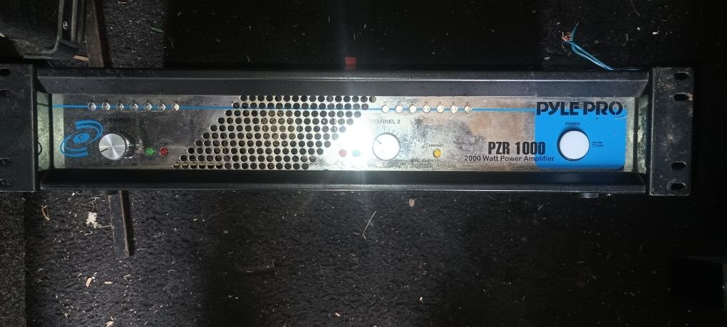 Pzr 1000 Power Amplifier.. Pyle Pro