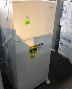 Brand New Whirlpool Top Freezer Refrigerator (Model:WRT316SFDW) N0
