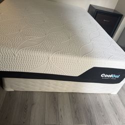 Bedroom Furniture Set