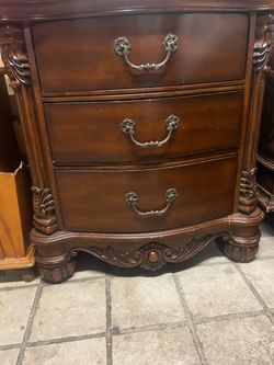 Complete cal King Bedroom Set – Solid Wood