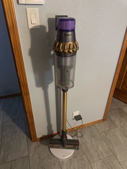 Dyson SV16 Cordless Vacuum + Stand & Charger