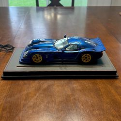 AUTOart Panoz GTR-1 1:18 Diecast LED Display Case