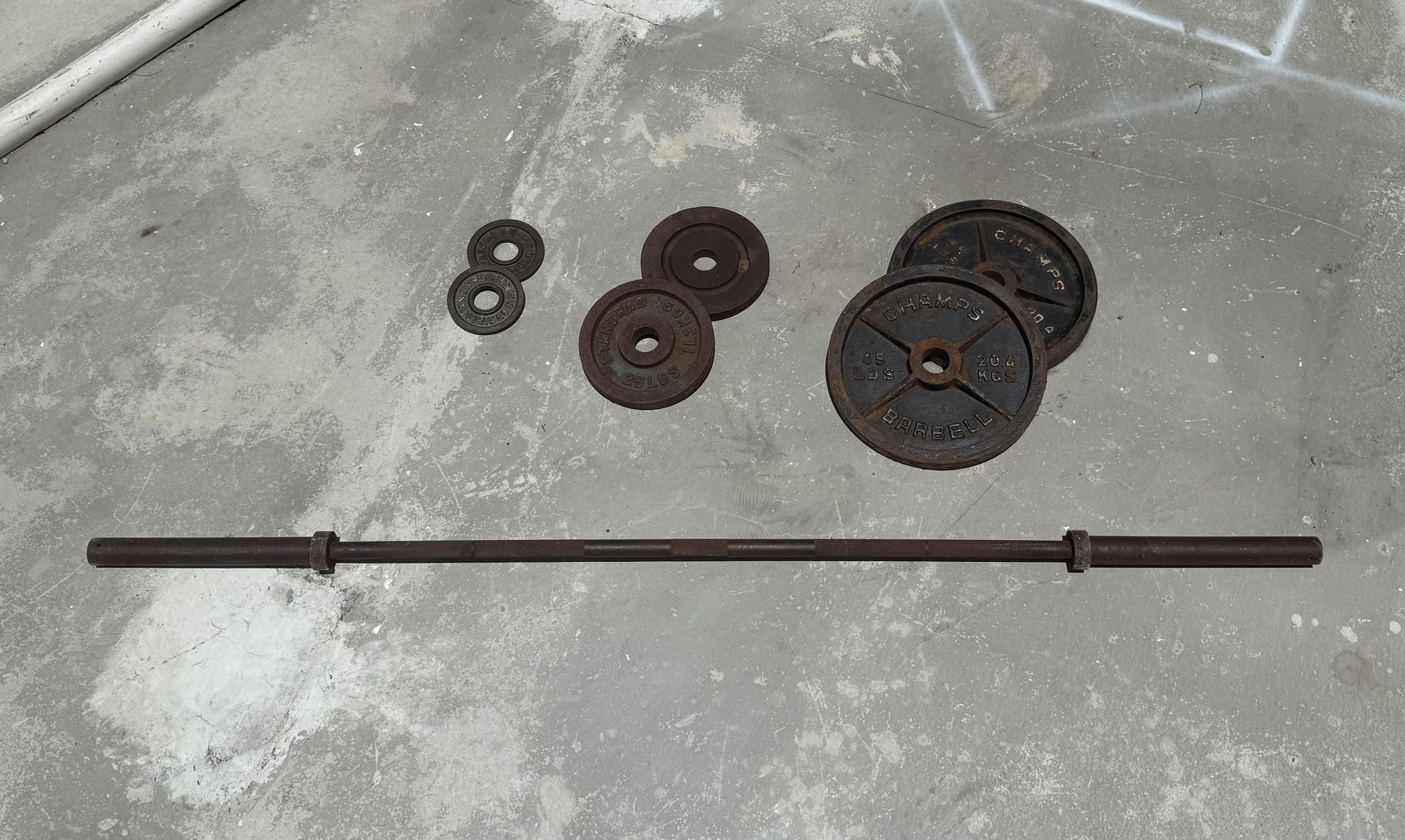 Barbell And Weights Price Negotiable