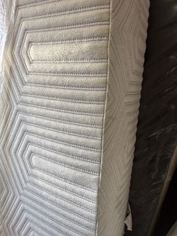 Queen mattress and boxspring MUST GO