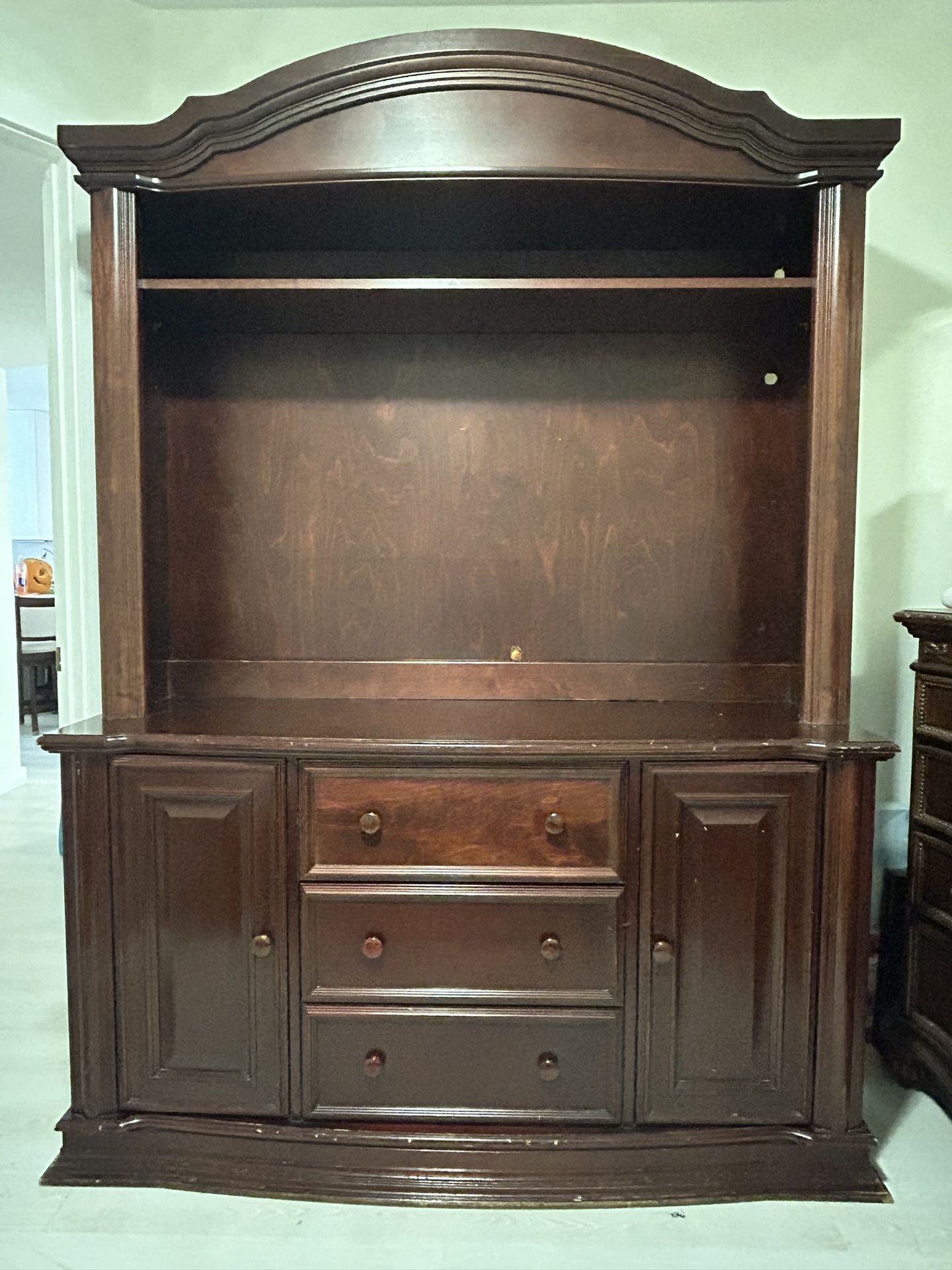 Desk/ Cabinet/ TV Stand/ Shelf Free
