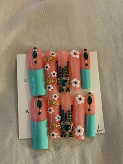 Green acrylic press on nails