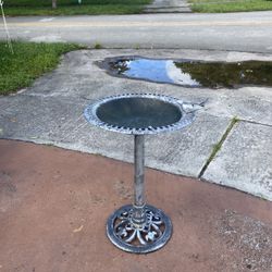 28x 20 Inch Polyresin Lightweight Outdoor Garden Bird Bath