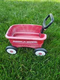 Toy radio flyer wagon toy
