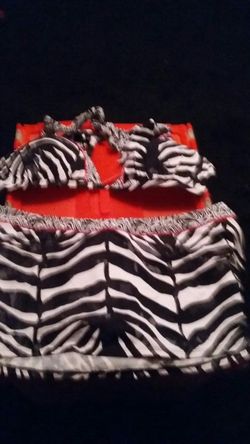 Kennett Cole 2 piece bathing suit