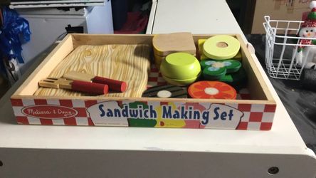 Melissa and doug sandwich making play food set