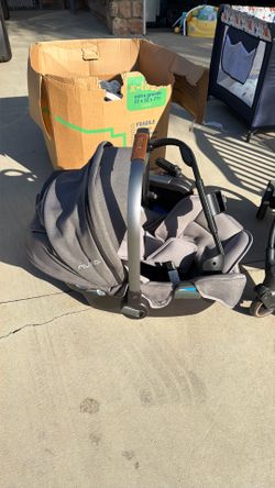 Nuna Infant Car seat