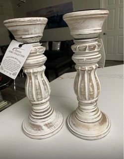 Pretty Home Decoration Candle holder set of 2 ! Brand New