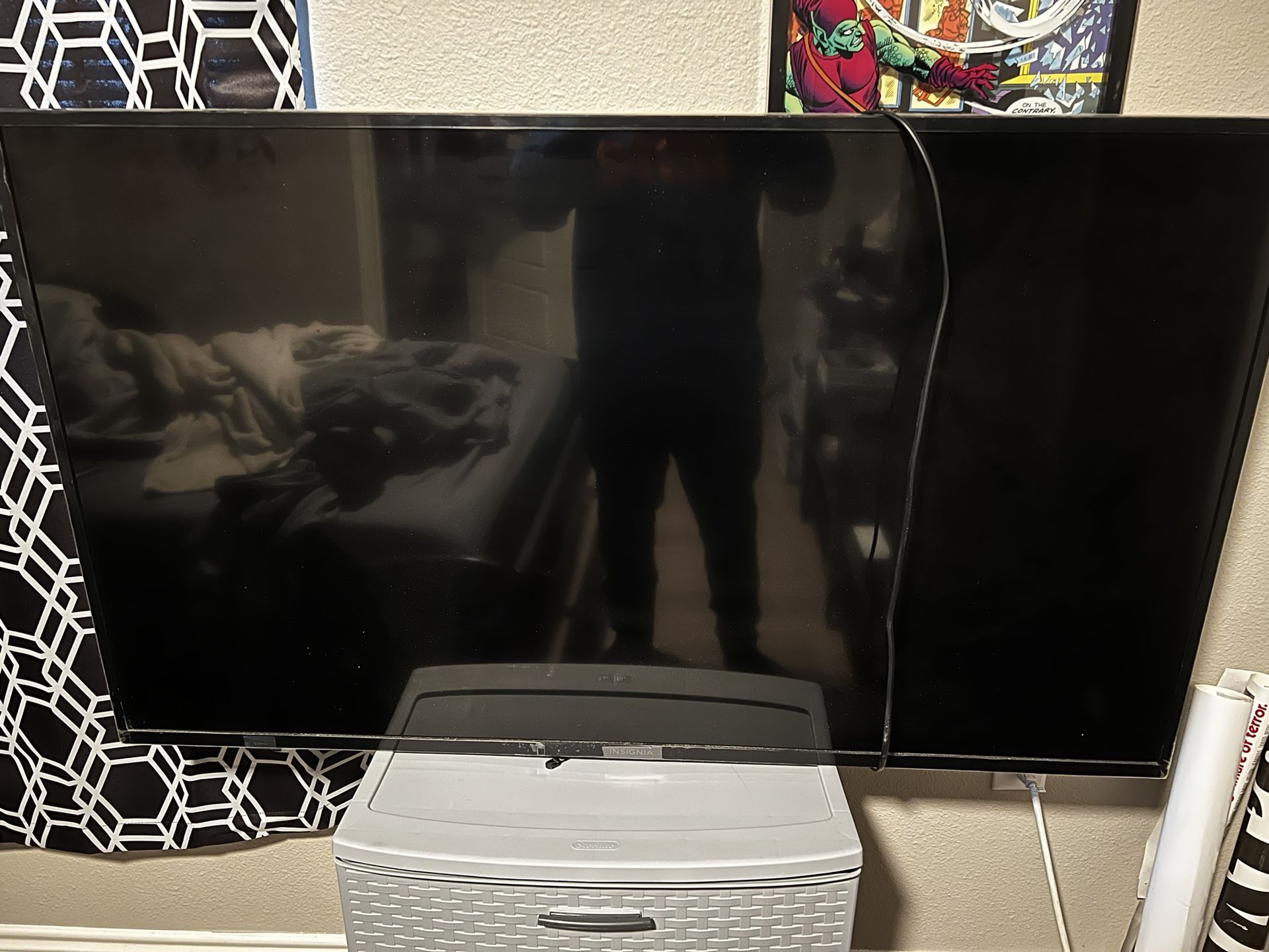Insignia 55’ Smart TV