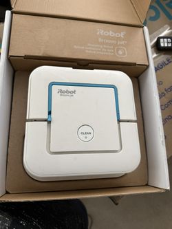 iRobot Braava Jet 240 Superior Robot Mop -