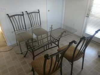 Kitchen table & chairs