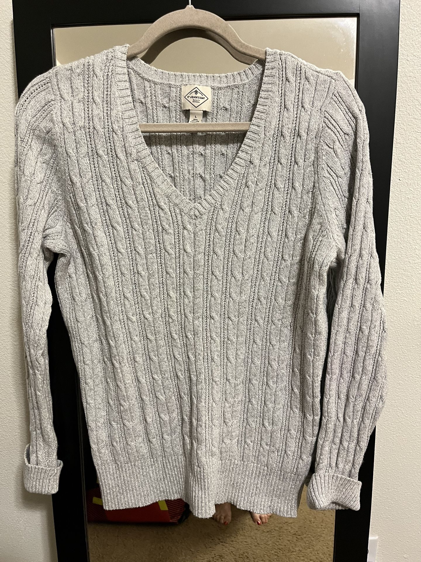 St. John’s Bay Silver Sweater (L)
