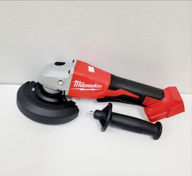 Milwaukee
M18 18V Lithium-Ion Brushless Cordless 4-1/2 in./5 in. Grinder w/Paddle Switch (Tool-Only)/ NO INCLUYE BATERIA