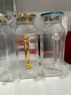 Glass pitchers