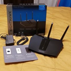 Netgear NIGHTHAWK AX2400 wifi Router LIKE NEW!!