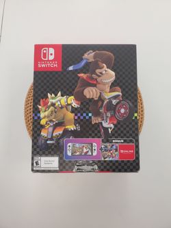 Nintendo Switch - OLED Model Mario Kart 8 Deluxe Bundle US Version (Brand New)