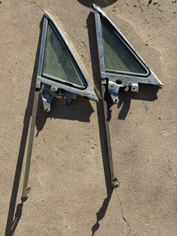 Pair Of Wind Wings 1962 Lincoln Continental Windows, Two Lincoln Original 62  Side Window Wings 
