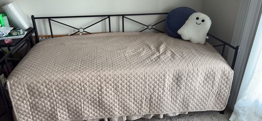 Day bed