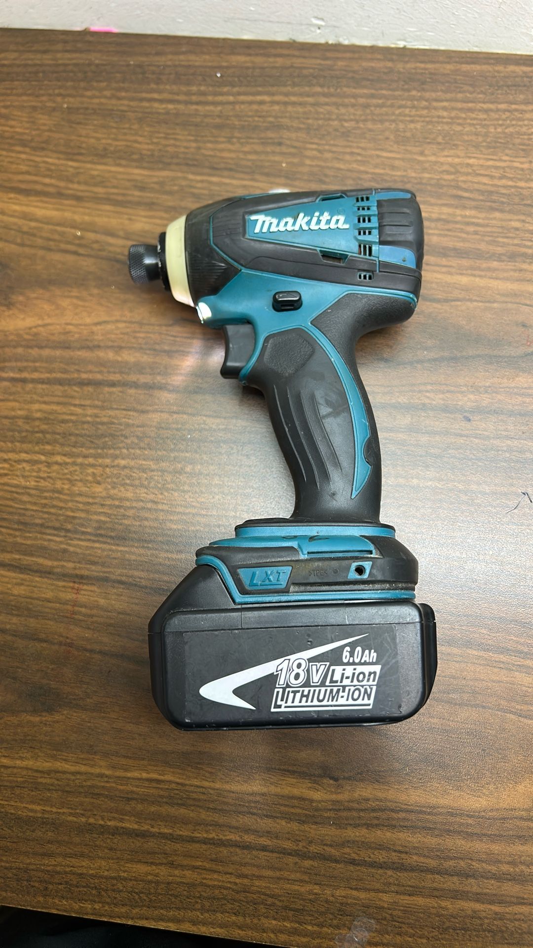 Makita Impact With 6.0 Battery