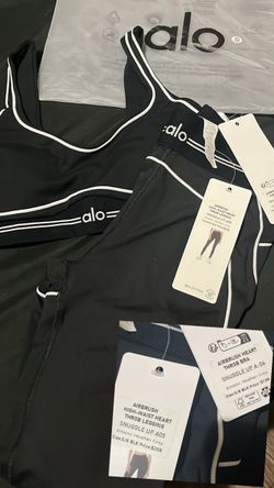Alo Yoga Matching Set – Bra & Leggings