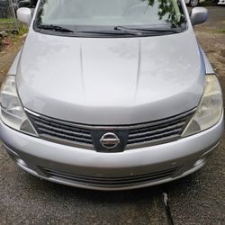 2011 NISSAN VERSA 