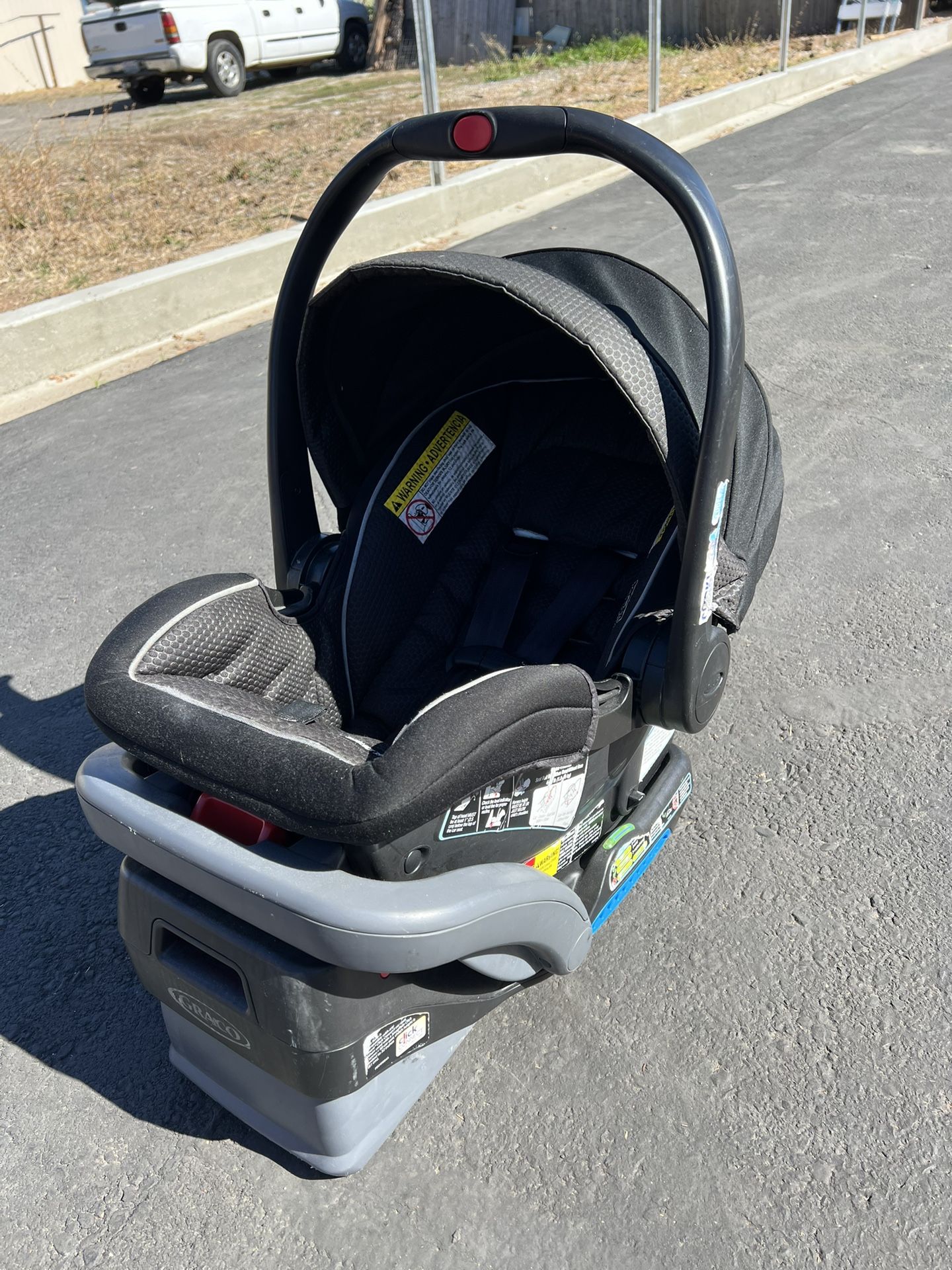 GRACO Rear facing Carseat With Base