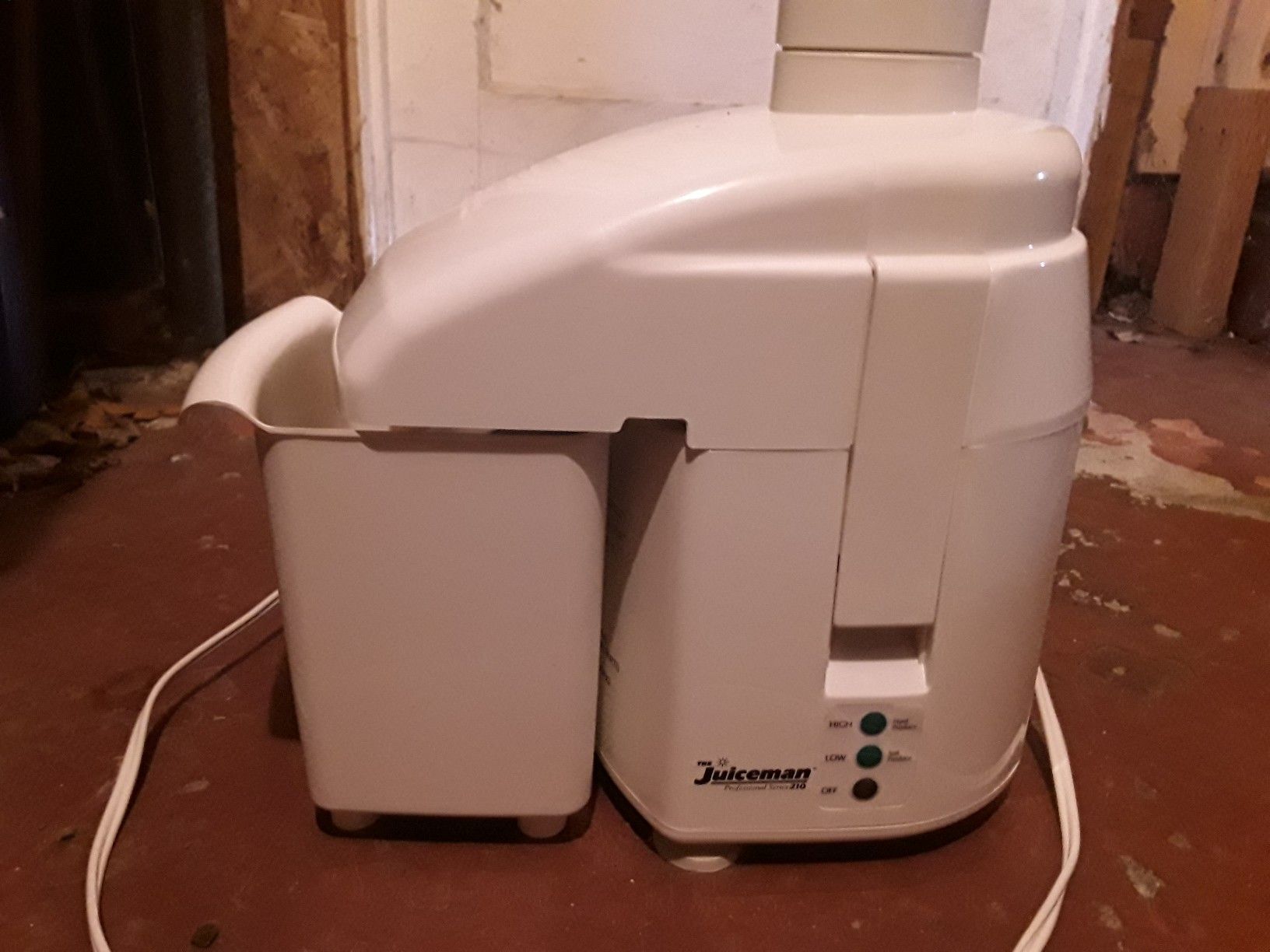 The Juiceman Professional Series 210. Juicer. Works