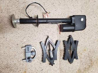 Electric Trailer Jack And Accessories- Almost New.