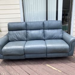 Sydney Crawford Electric Reclining Couch 