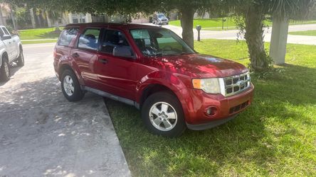 2012 Ford Escape – Runs Great, Gas Saver, Ready to Drive OBO