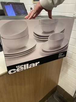 Dishware Set
