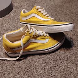 VANS YELLOW SHOES 6.5 Woman 5 Men VANS