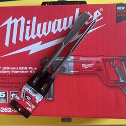 Milwaukee 8 Amp Corded 1 in. SDS D-Handle Rotary Hammer 5262-21