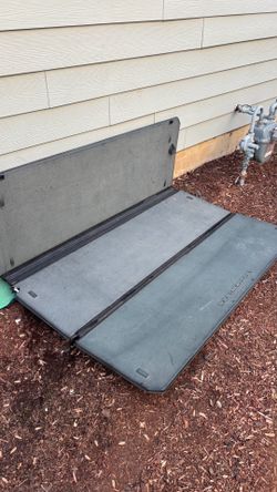 Tacoma bed cover