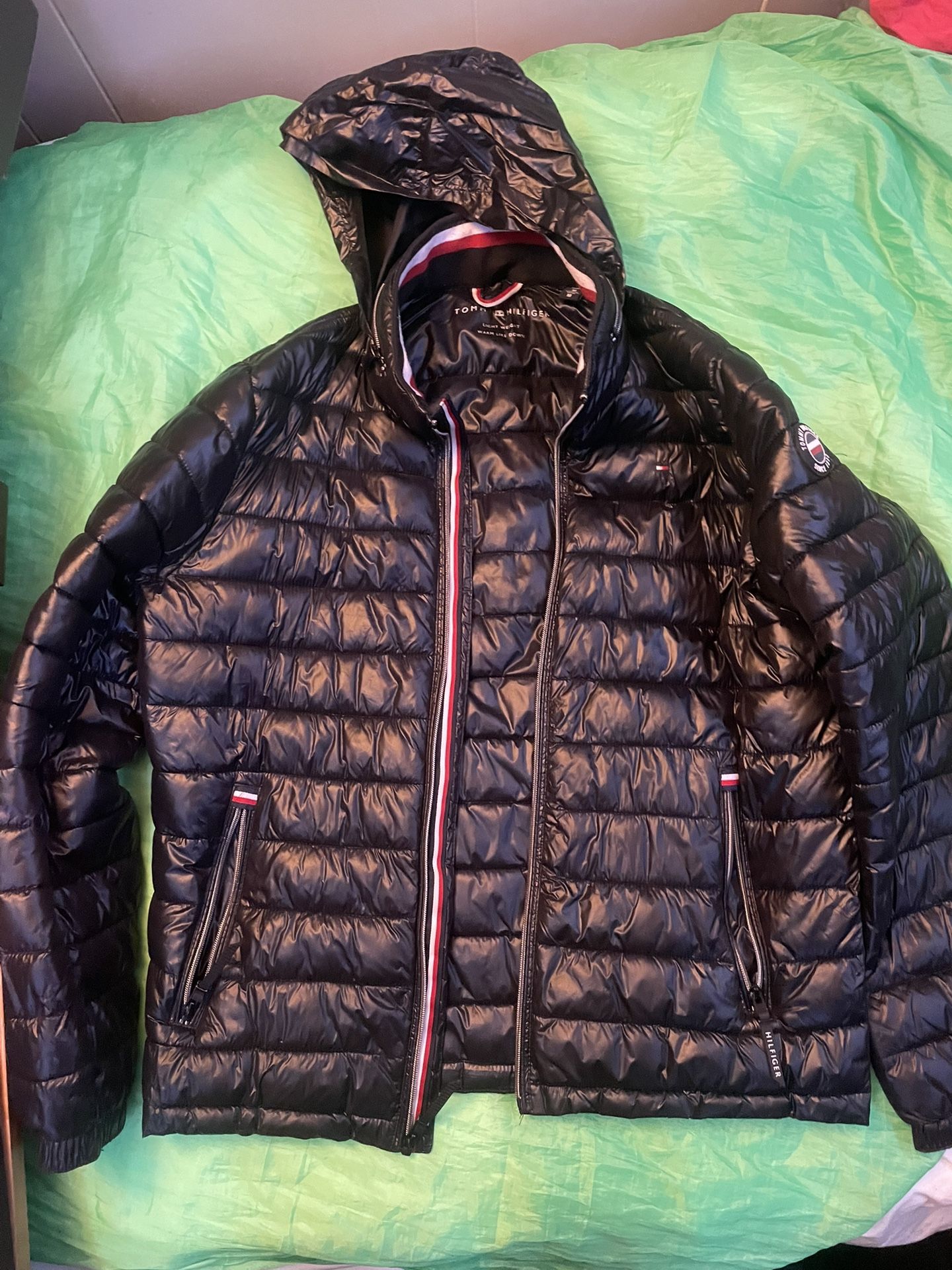 Tommy Hilfiger Puffer Jacket (Great Condition)