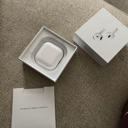 AirPods 4 (Active Noise Cancellation) 