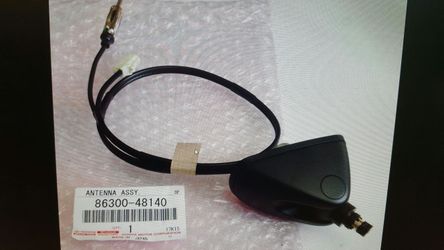 Lexus rx330 antenna holder OEM part.
