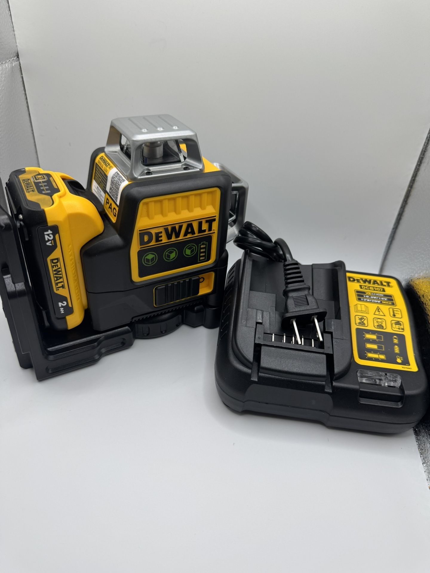 DeWalt 12V Green Line 3 x 360 Degree Laser Level