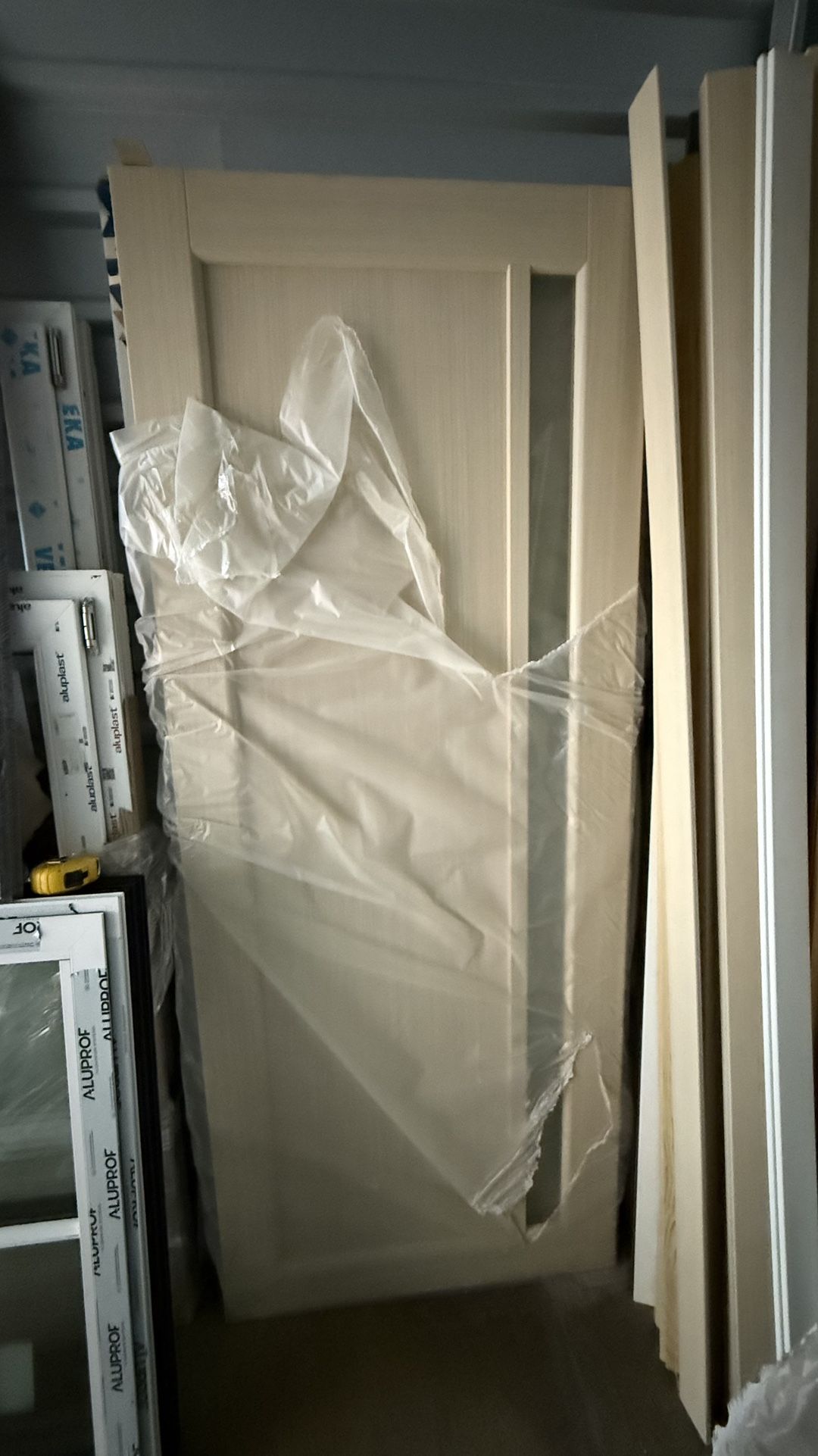 🚪 Interior Door with Frosted Glass – Light Oak (New, 32x80”)