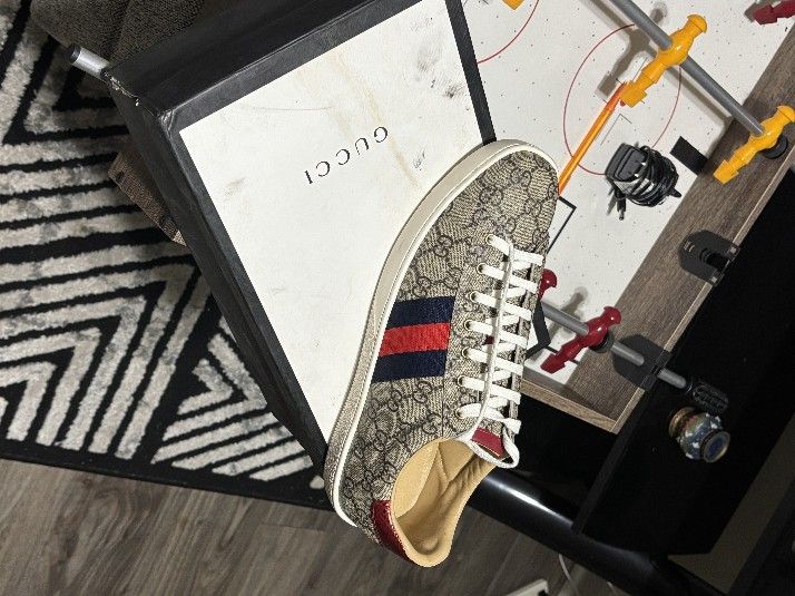 Gucci Shoes Size 9.5